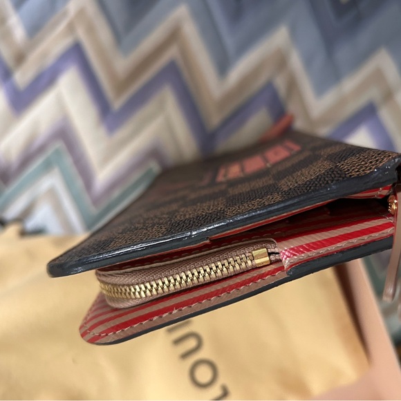 Louis Vuitton Damier Ebene Trunks & Locks Sarah Wallet - Picture 13 of 15